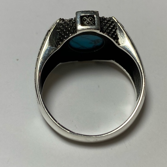 Sterling Silver and Blue Stone Ring 10 - Picture 3 of 5